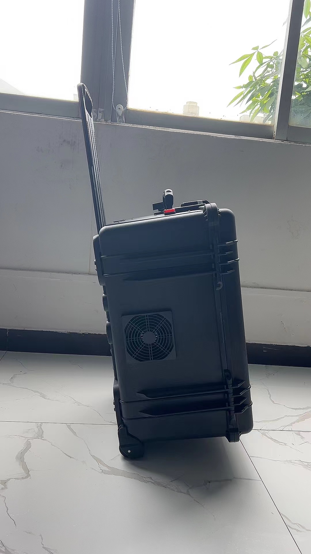 延平手拉箱型移动通信干扰器